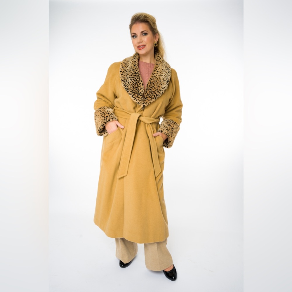 Cashmere wool coat